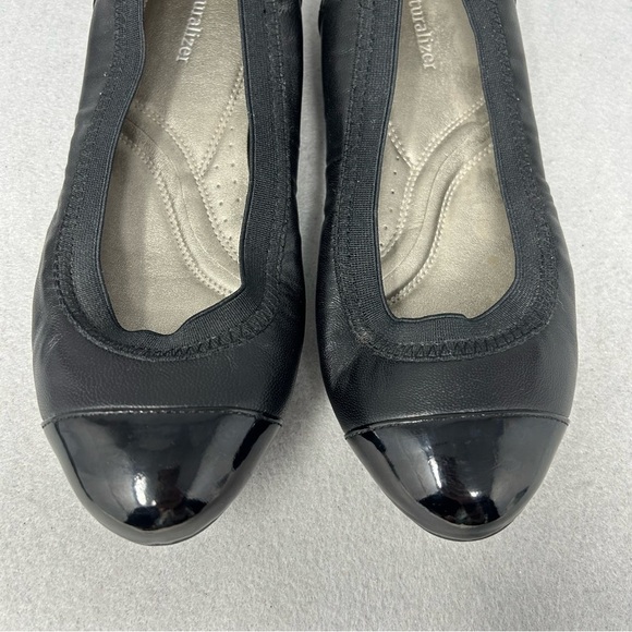NATURALIZER WOMEN'S CHLOE BLACK LEATHER SHINY CAP TOE FLATS SHOES SIZE 5.5M - Picture 11 of 13